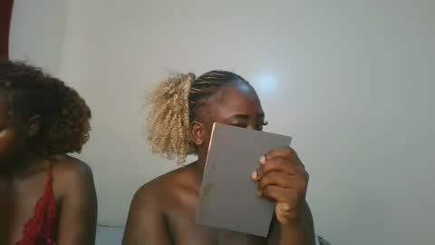 avian_babe1 online show from July 20, 10:39 am