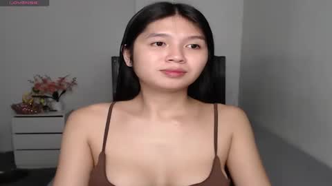 Snapshot of aviana_heart12 chatting on December 5, 5:59 am Call me Aya online show from December 5, 5:59 am