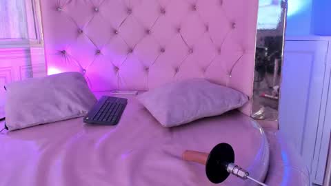 Avigail  online show from April 23, 12:29 pm