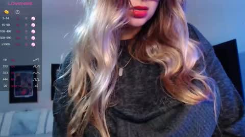 Snapshot of avrill_morgan chatting on October 7, 9:08 pm Avrill Morgan online show from October 7, 9:08 pm