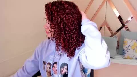 Avril  online show from January 17, 12:45 pm