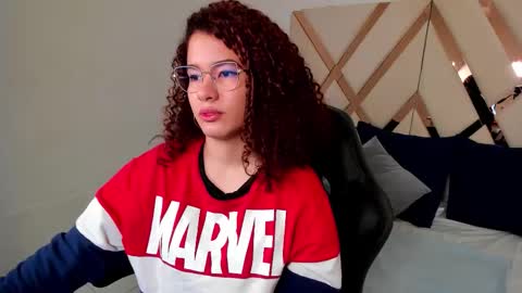 Avril  online show from December 18, 11:48 am