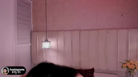 avy_cb online show from April 24, 3:53 am