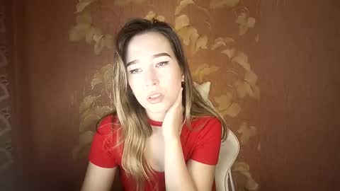 Snapshot of awora_wolf chatting on October 10, 12:10 pm Awora Wolf online show from October 10, 12:10 pm