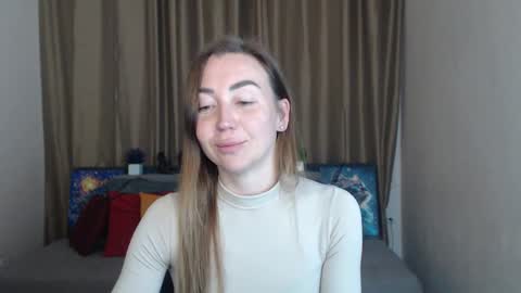 Jully online show from March 10, 6:23 pm