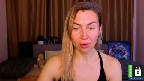 Jully online show from March 31, 5:57 pm