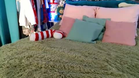 Ayla hill online show from March 22, 8:20 am