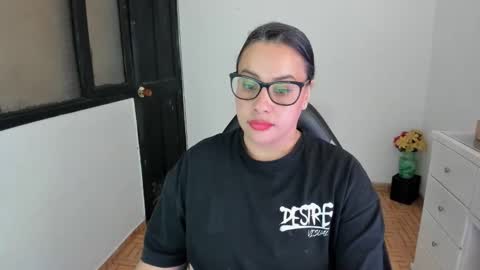 SandyMODELINDEPENDIENT online show from October 17, 1:47 pm