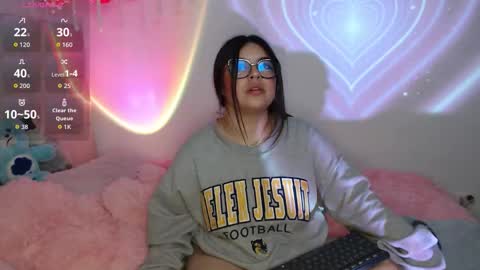 Snapshot of ayleen_honey chatting on October 23, 10:05 pm Ayleen online show from October 23, 10:05 pm
