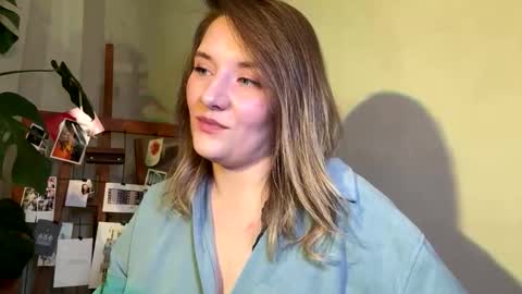 ayrix online show from October 25, 9:10 pm