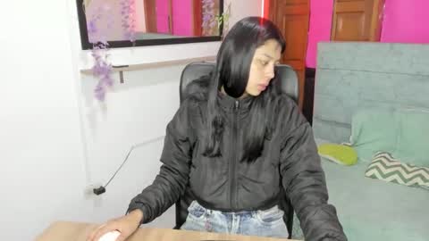 Aysha online show from May 6, 3:32 am