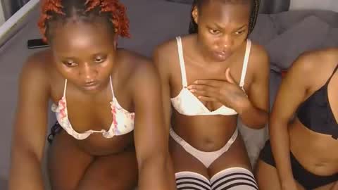 Azalea online show from April 23, 3:03 am