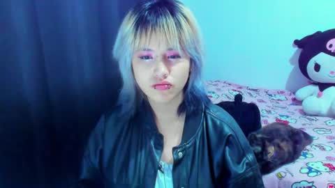 Azu Moure online show from August 9, 2:41 am