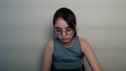 azumi_chan_ online show from March 7, 3:19 pm