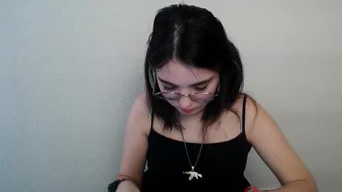 azumi_chan_ online show from March 10, 2:21 pm