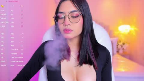 Azura online show from April 21, 7:10 pm