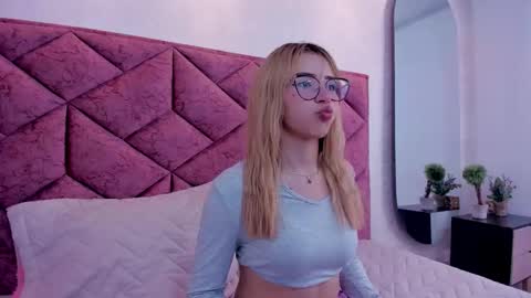 Maddie online show from February 12, 7:26 pm