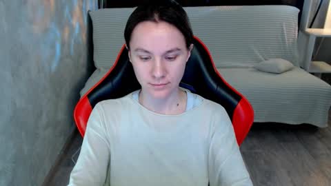 baby_kitte online show from December 3, 3:42 am