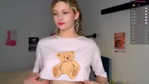 Snapshot of baby_ruth chatting on September 30, 8:46 pm Ruth online show from September 30, 8:46 pm