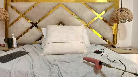 baby_scarleth_ online show from December 3, 3:31 am