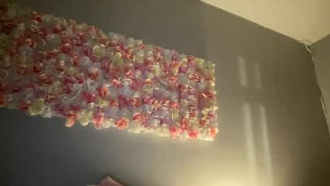 babyaves online show from June 27, 6:14 am