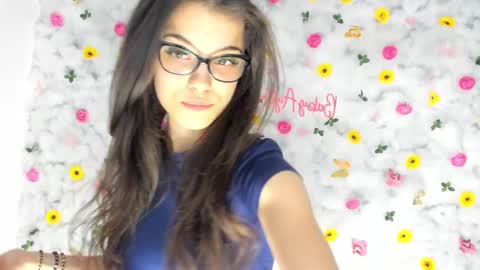 Snapshot of babyaylin chatting on February 23, 7:23 pm Aylin online show from February 23, 7:23 pm