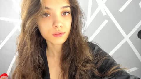 Snapshot of babyaylin chatting on December 13, 8:54 am Aylin online show from December 13, 8:54 am