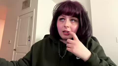 babybray online show from March 13, 8:54 pm