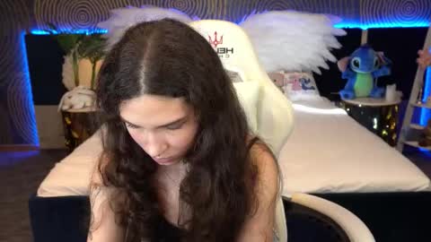 Snapshot of babyflowerr chatting on October 19, 6:54 pm Sasha online show from October 19, 6:54 pm