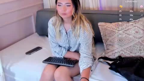 babyfoxxx_ online show from April 26, 1:42 pm