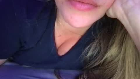 babyhoney333 online show from April 29, 9:42 pm