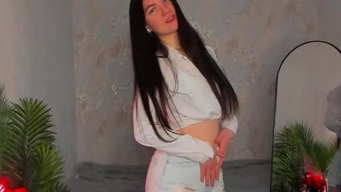 Sophia online show from April 19, 1:27 am