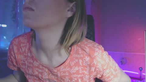 Snapshot of babymuro4ka chatting on February 17, 5:14 am Sonya online show from February 17, 5:14 am