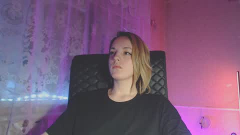 Snapshot of babymuro4ka chatting on February 4, 2:39 am Sonya online show from February 4, 2:39 am