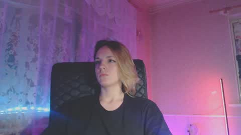 Snapshot of babymuro4ka chatting on February 7, 1:15 am Sonya online show from February 7, 1:15 am