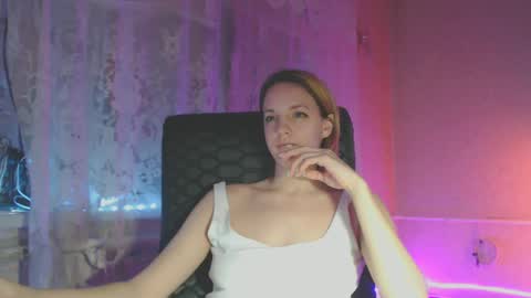 Snapshot of babymuro4ka chatting on February 18, 7:54 pm Sonya online show from February 18, 7:54 pm