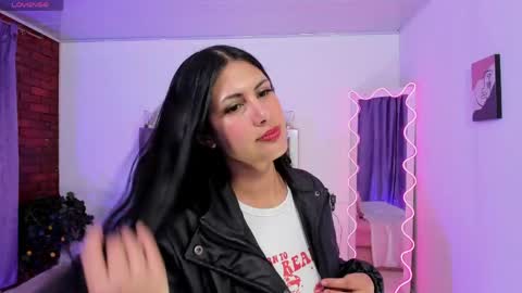  VENU  online show from April 21, 3:13 am