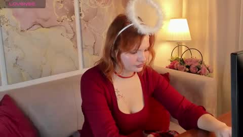 babyyulli online show from February 6, 12:19 pm