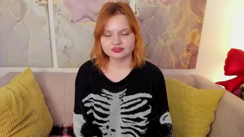 babyyulli online show from February 26, 8:35 am