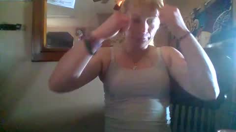 Badbitch520 online show from April 23, 2:08 pm