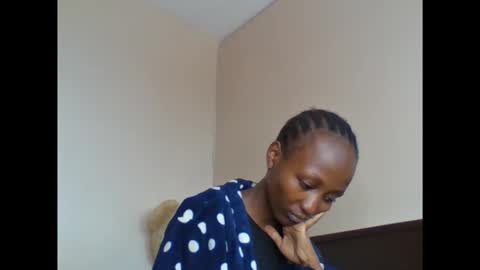 baddie_bunnie online show from April 12, 9:45 am