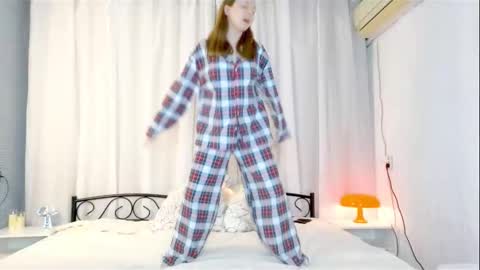 Snapshot of bae_cake__ chatting on September 20, 8:07 pm Alice online show from September 20, 8:07 pm