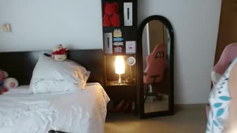 sandra online show from March 25, 1:25 pm