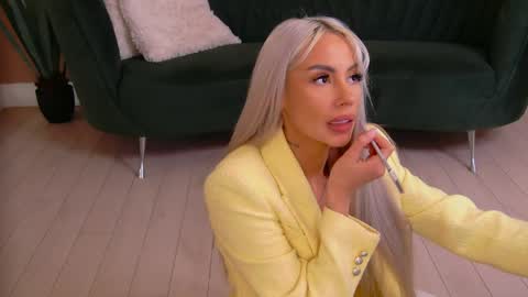 bailey_rush online show from April 25, 3:20 pm