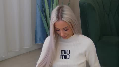 bailey_rush online show from December 15, 6:02 pm