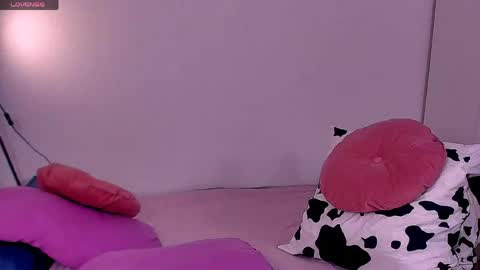 Barbie Kim online show from May 1, 3:54 am