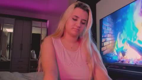 barbarasiren online show from October 8, 3:05 pm