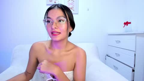  independet model online show from March 9, 3:11 am