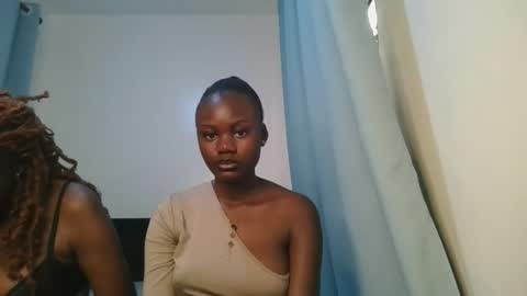 queen online show from February 21, 9:43 am