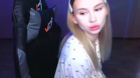 Eva online show from March 1, 10:21 pm